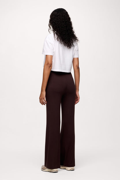 Slinky Rib Streamline Pant | Espresso