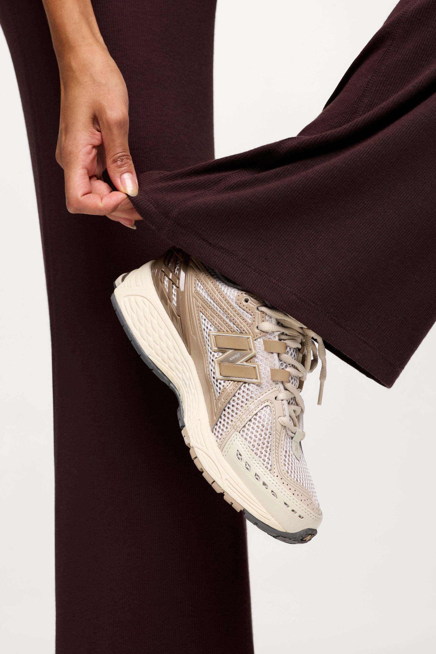 Slinky Rib Streamline Pant | Espresso