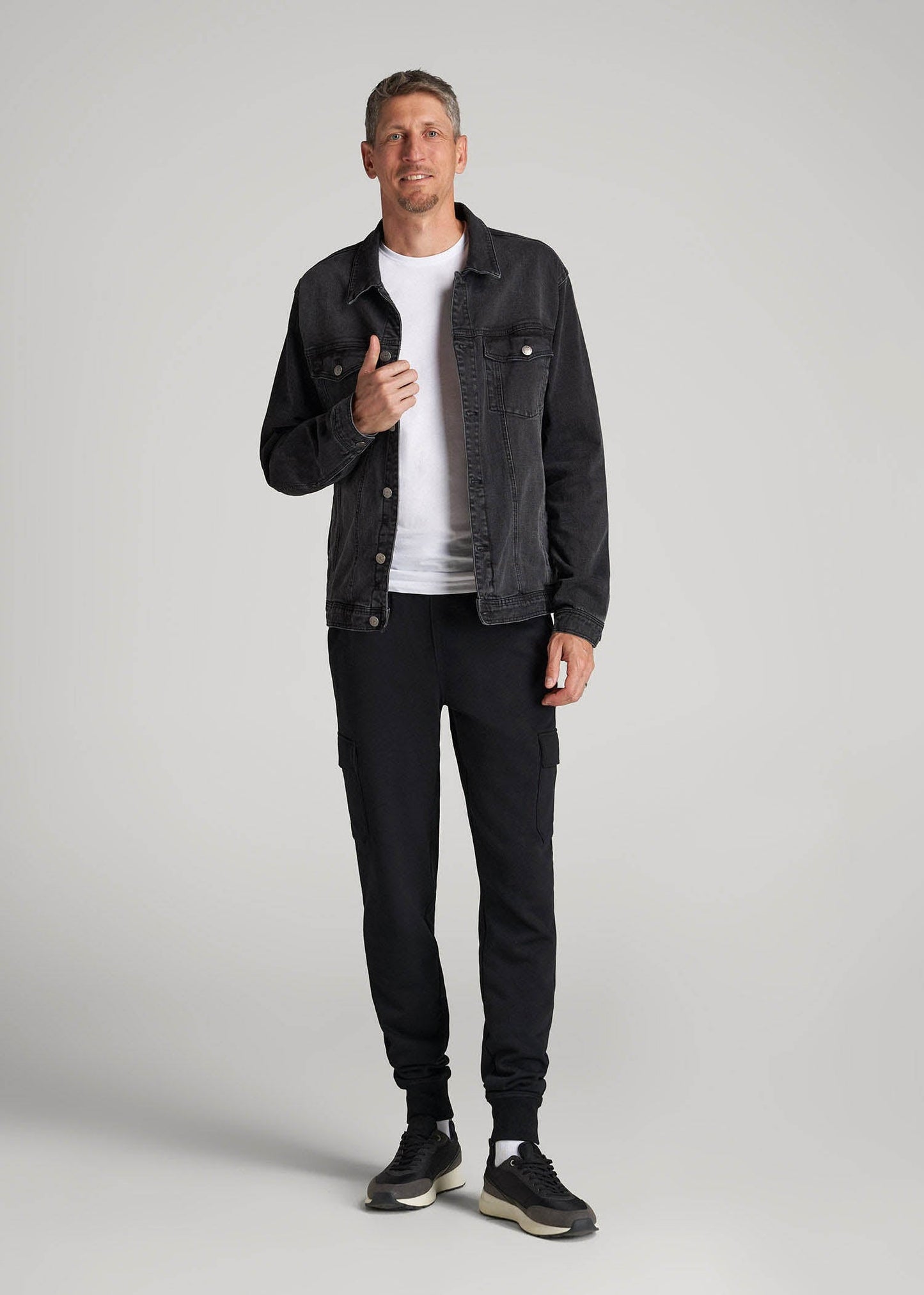 Wearever Fleece Cargo Jogger For Tall Men in Black