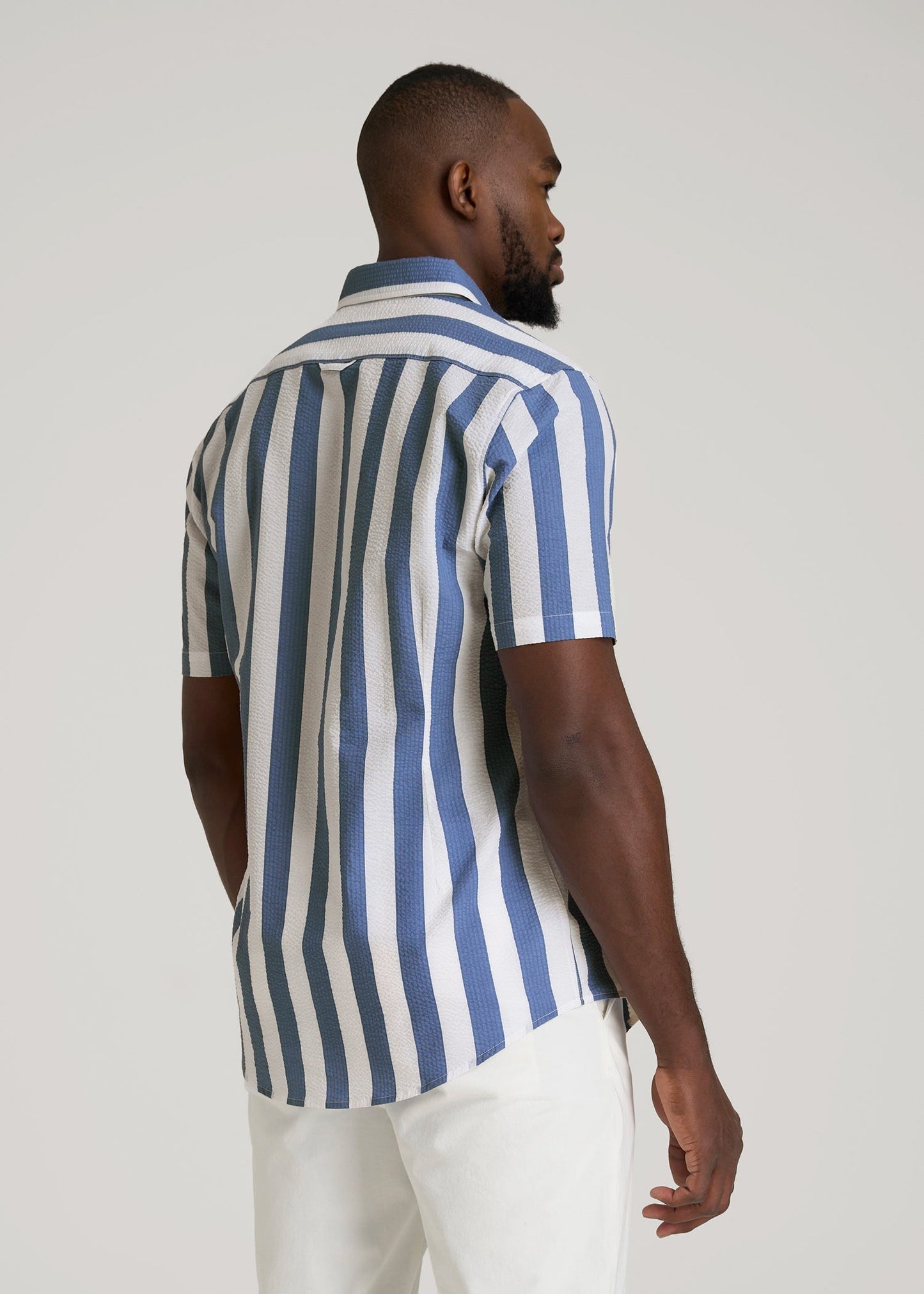 Seersucker Short Sleeve Shirt for Tall Men in Periwinkle Blue Stripe