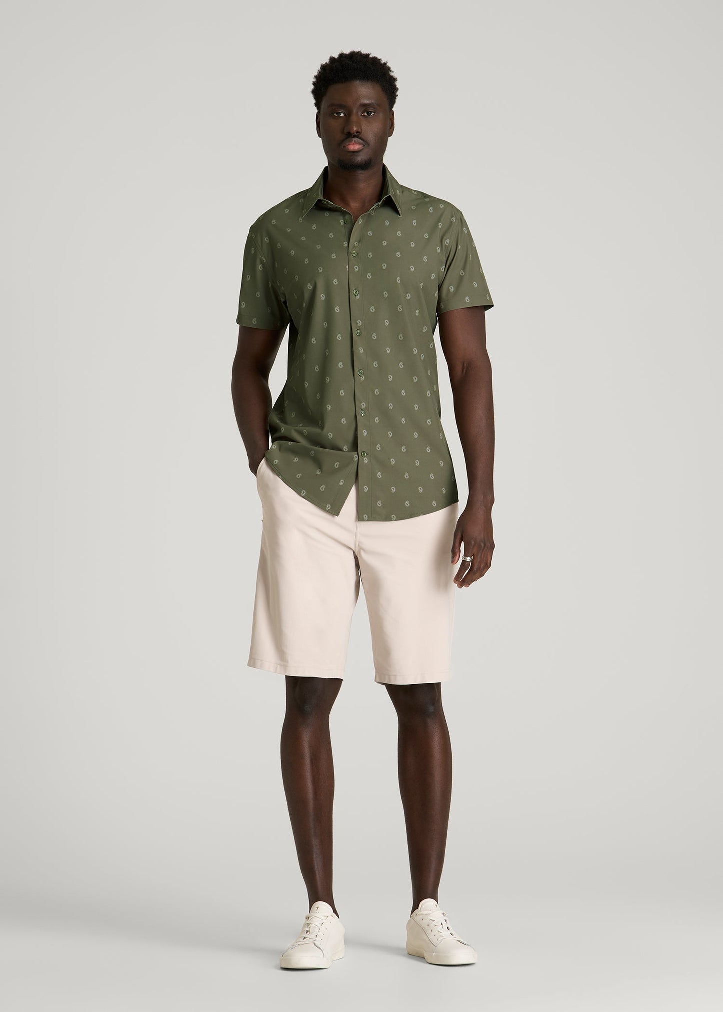 Short Sleeve Traveler Stretch Button Shirt for Tall Men in Olive Mini Paisley