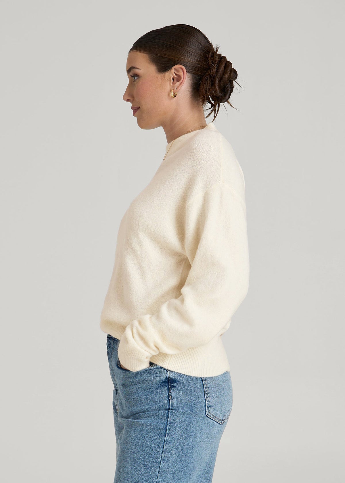 Relaxed Crewneck Wool Blend Sweater for Tall Women in White Alyssum