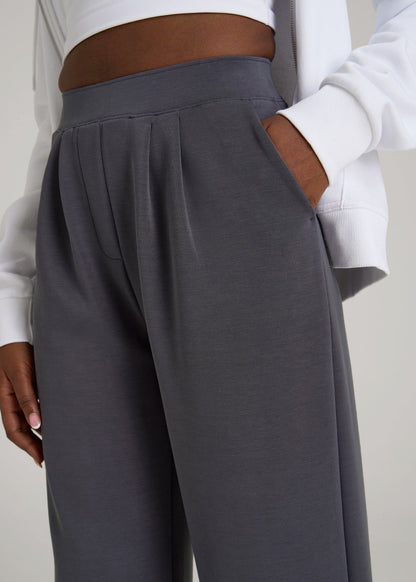 Soft Motion Pleated Wide Leg Pant for Tall Women in Charcoal Rinse