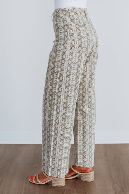 Scale Back Wide Leg Pants