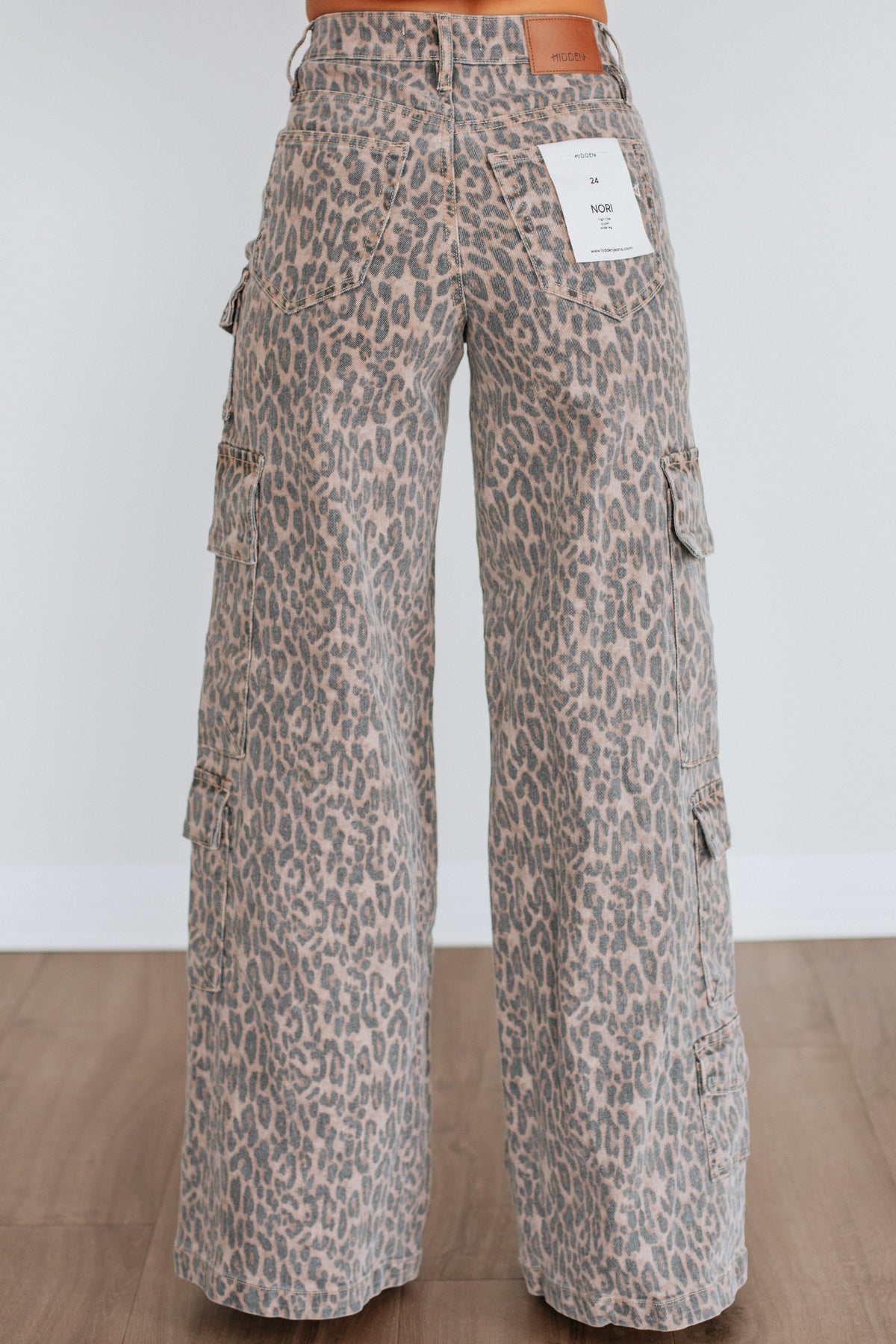 Nori Hidden Cargo Jeans - Cheetah