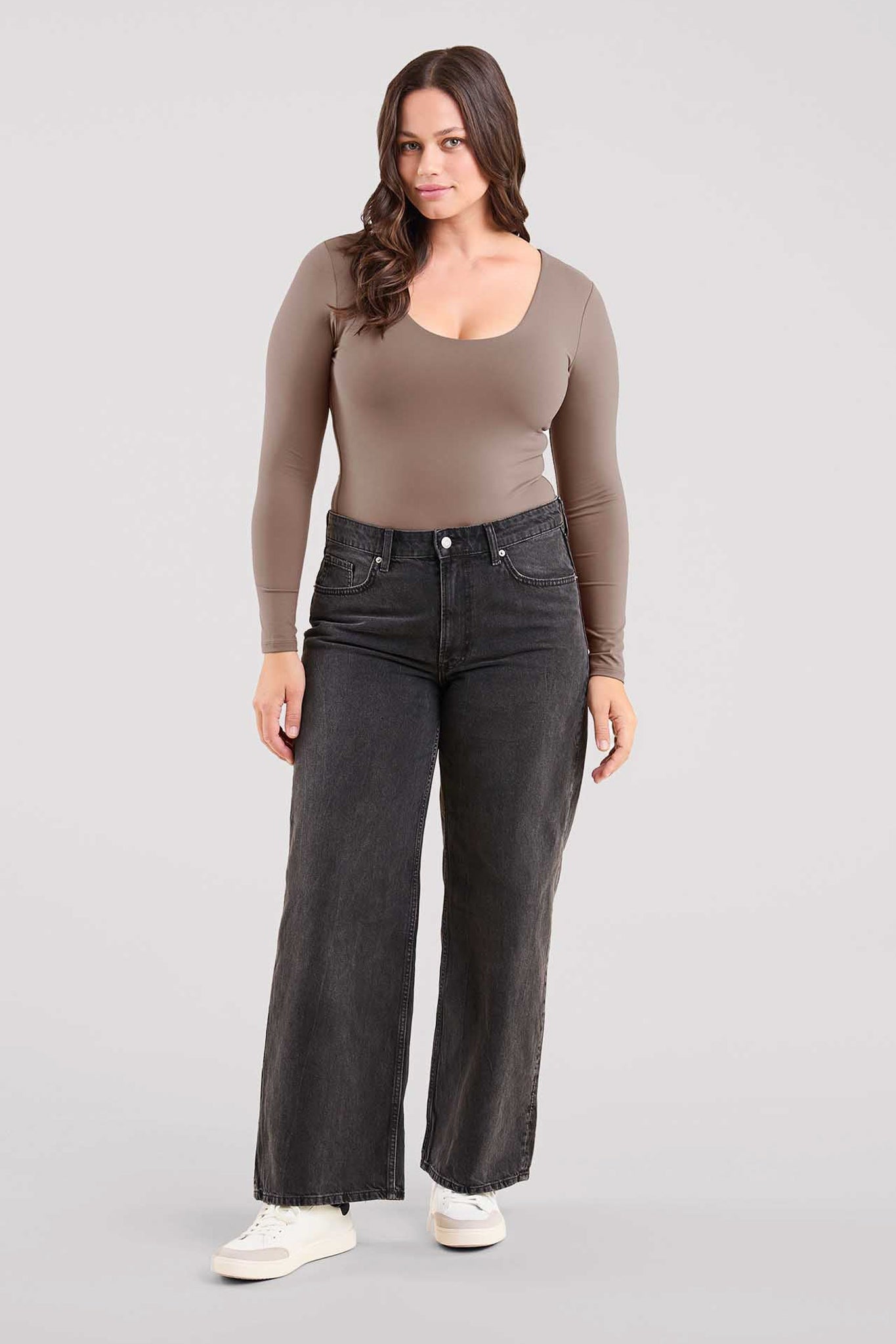 Long Sleeve Scoop Neck Bodysuit | Mocha
