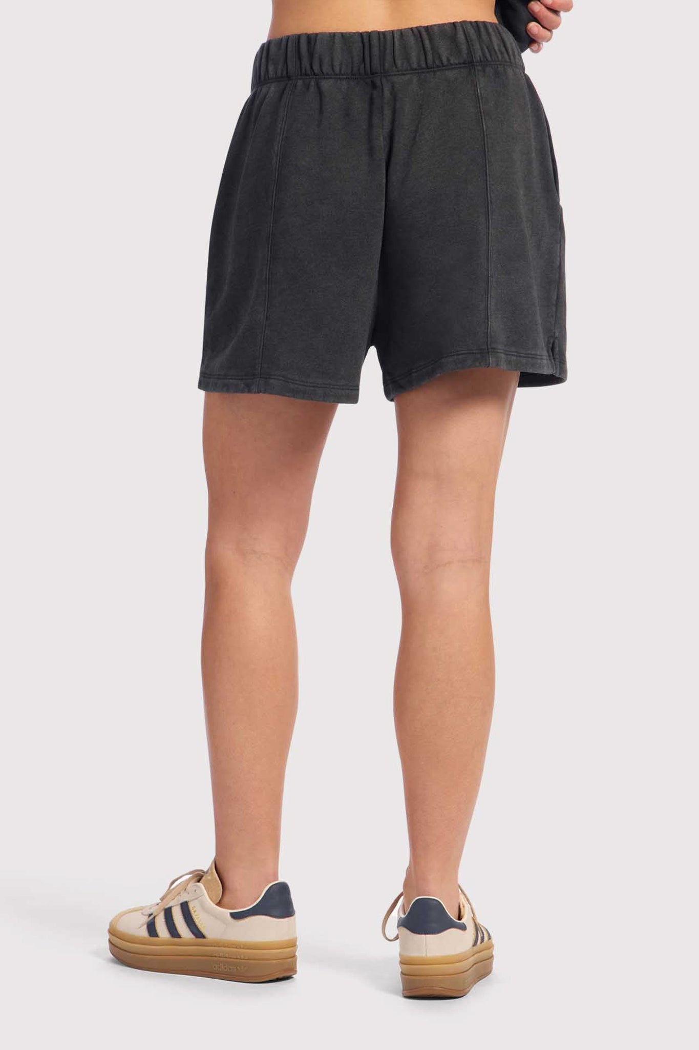 Vintage Fleece Seamed Short | Washed Black