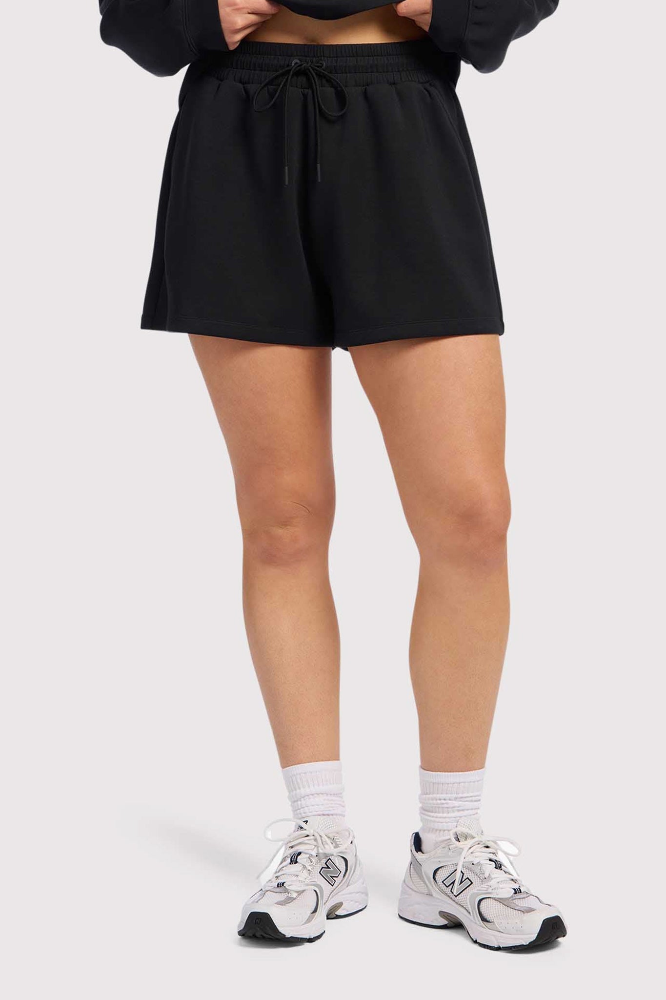 Soft Motion High-Rise Short | Black