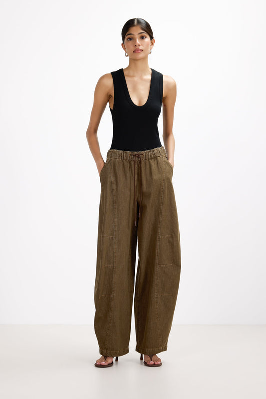 Juno Elastic Waist Barrel Jeans | Washed Brown
