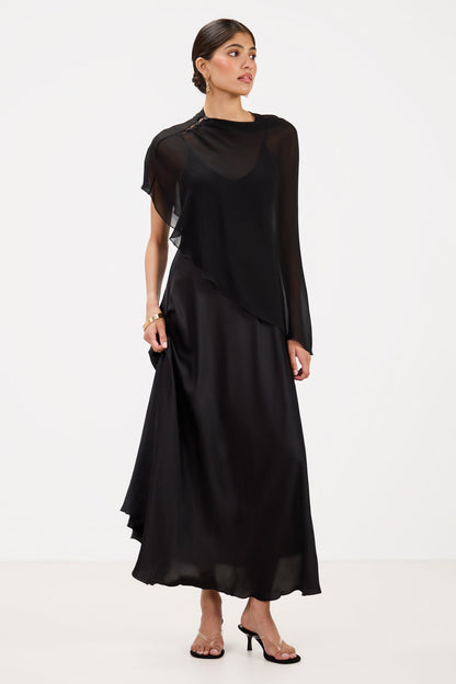 Lumi Asymmetric Poncho | Black