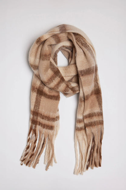 COZY PLAID SCARF
