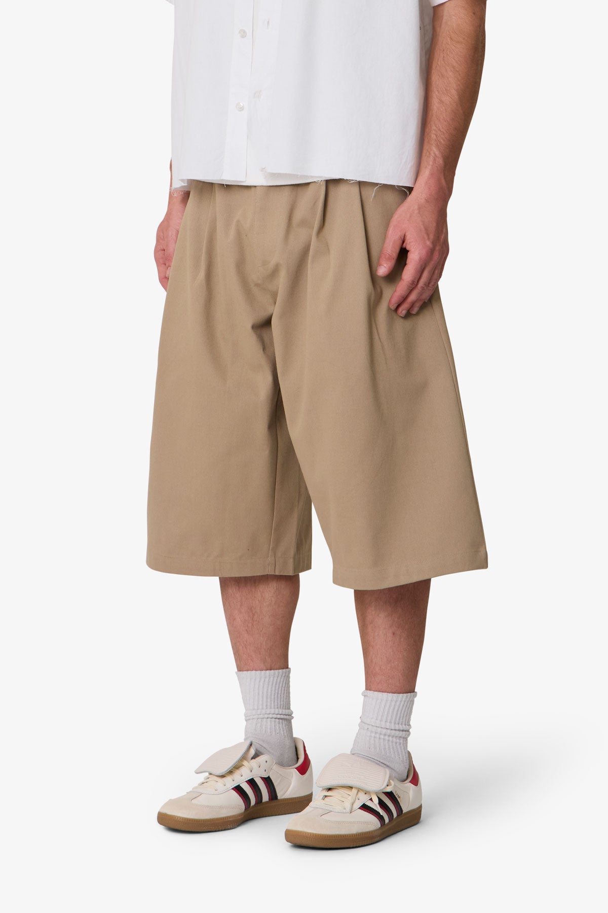 Pleated Twill Shorts - Khaki