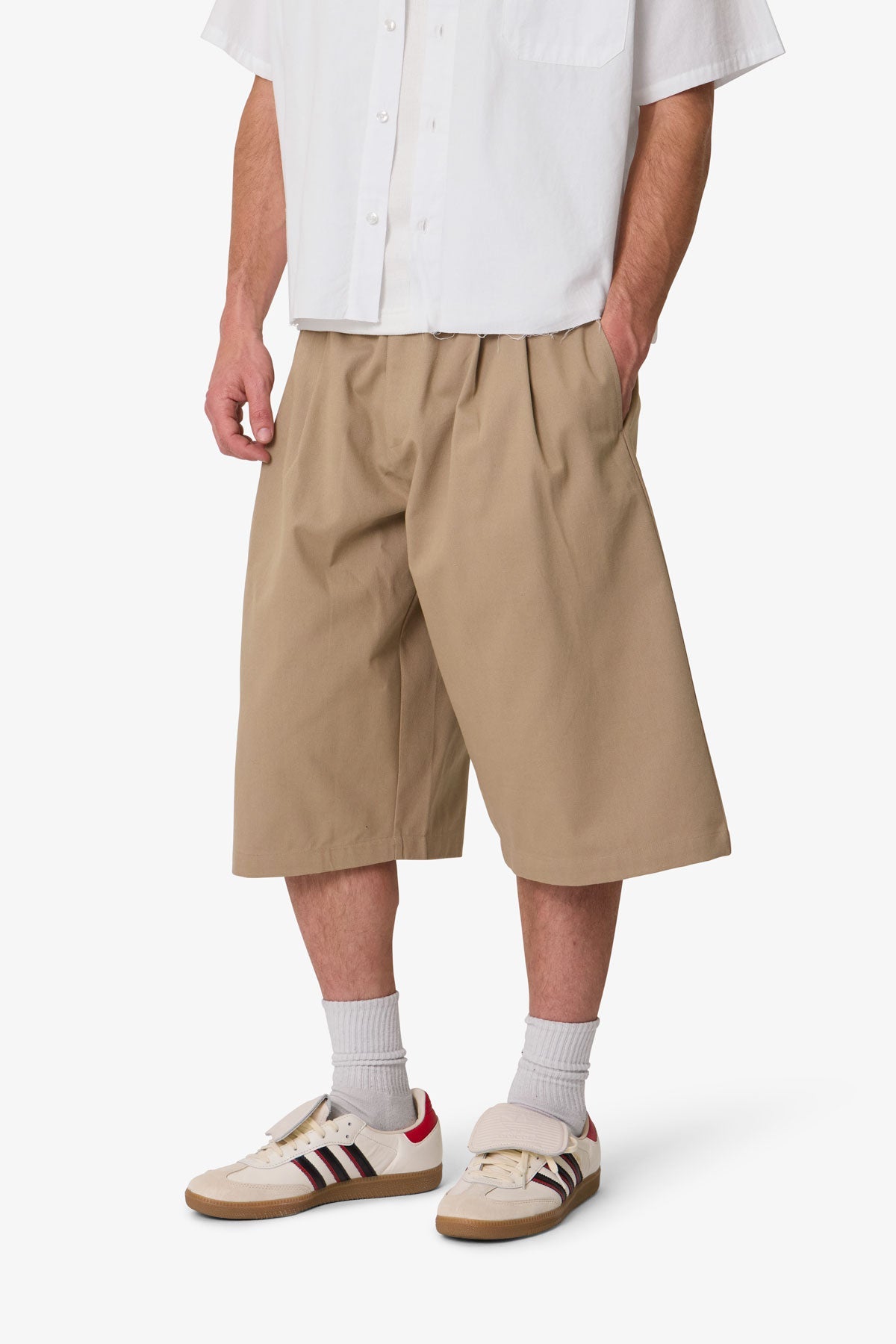 Pleated Twill Shorts - Khaki