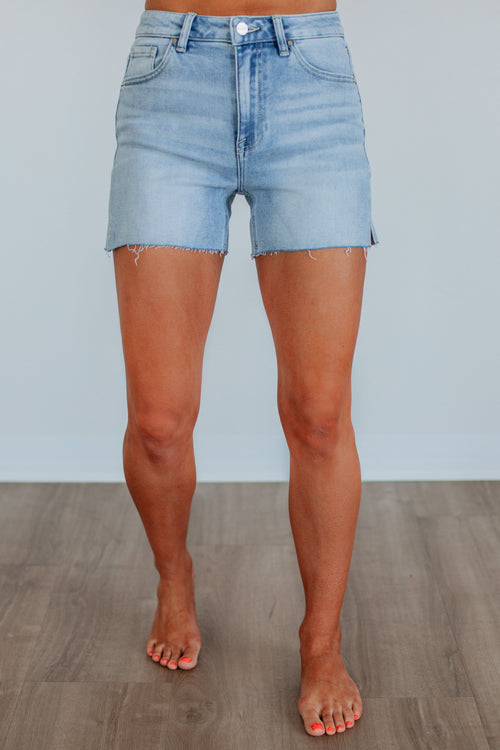 Tinley Risen Shorts - Light Wash