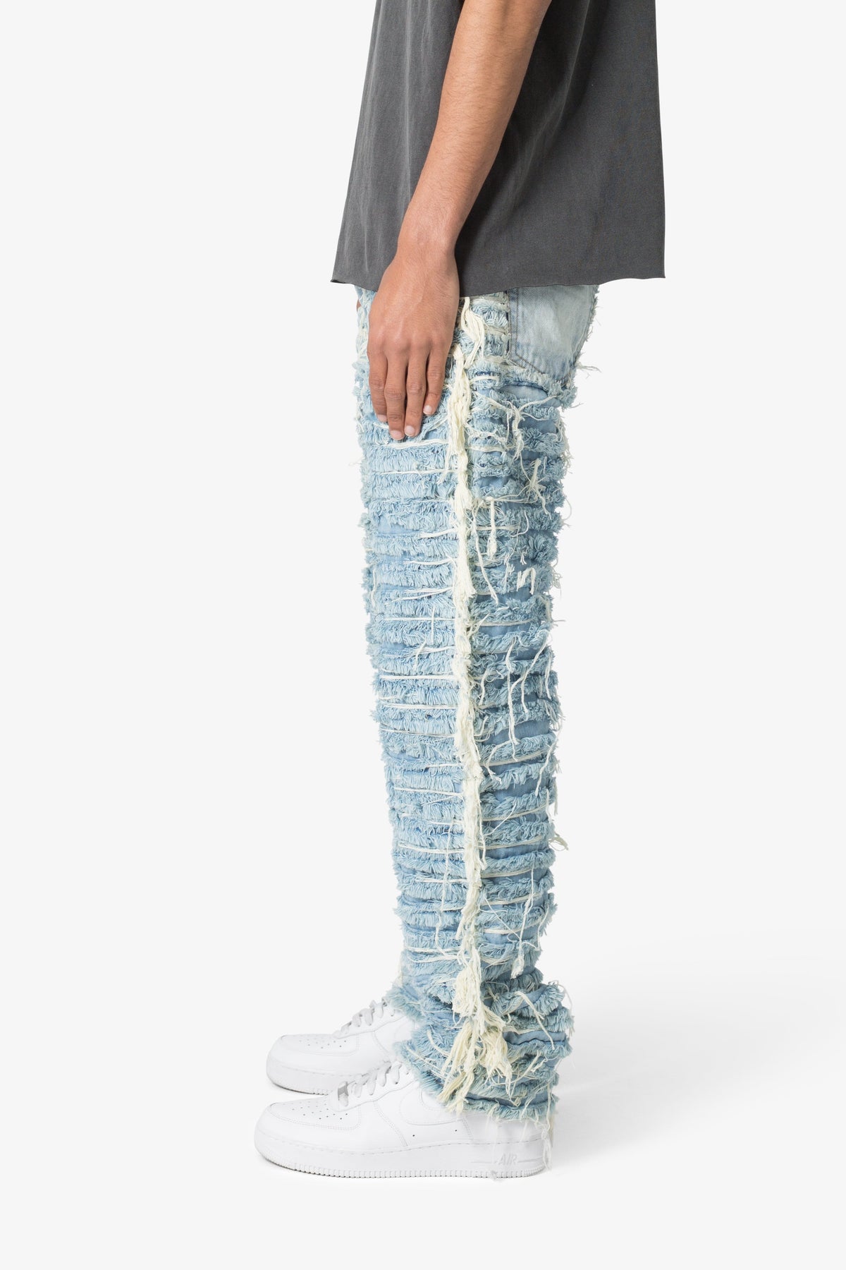 V631 Baggy Frayed Denim - Blue