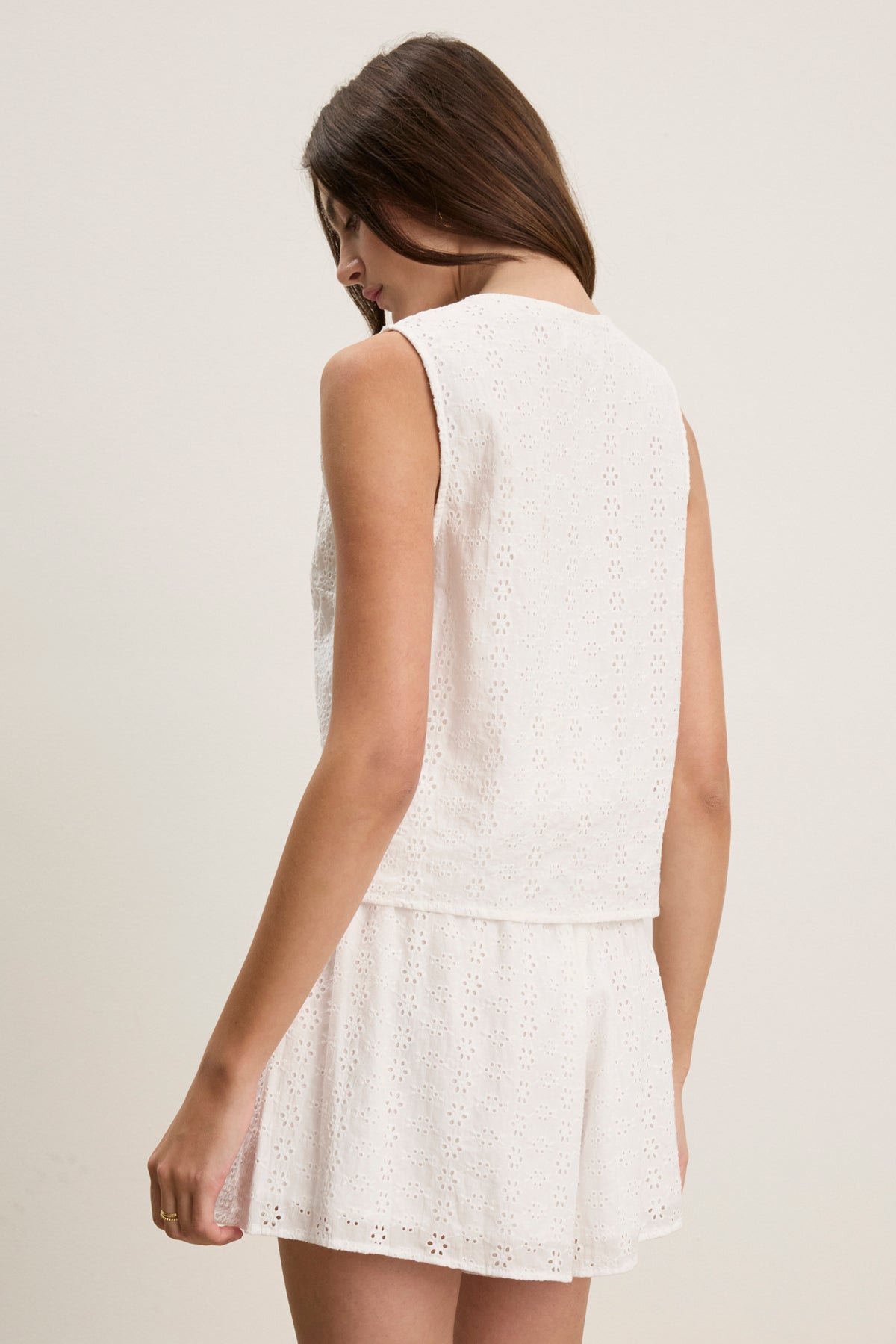 AVA EYELET TOP