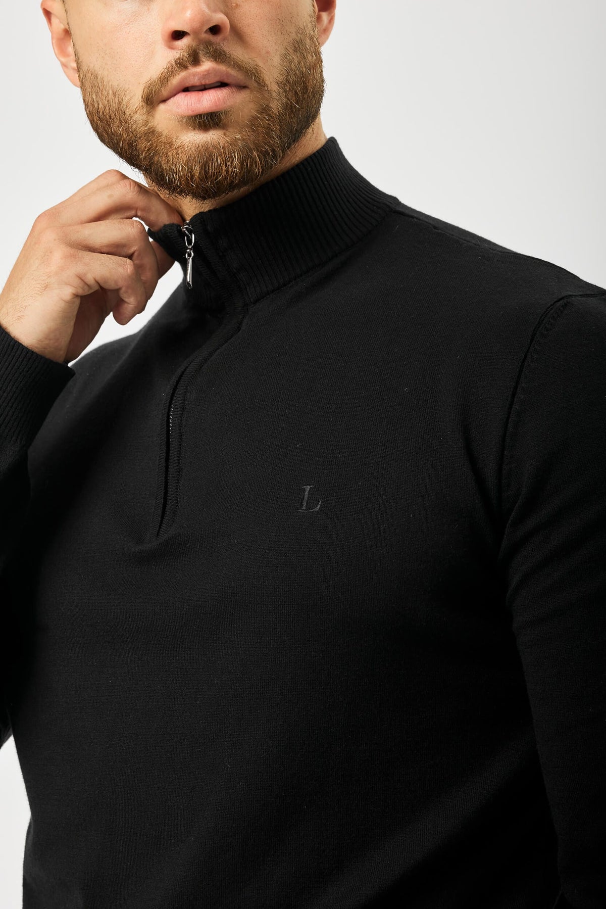 KNIT QUARTER ZIP SWEATER - BLACK