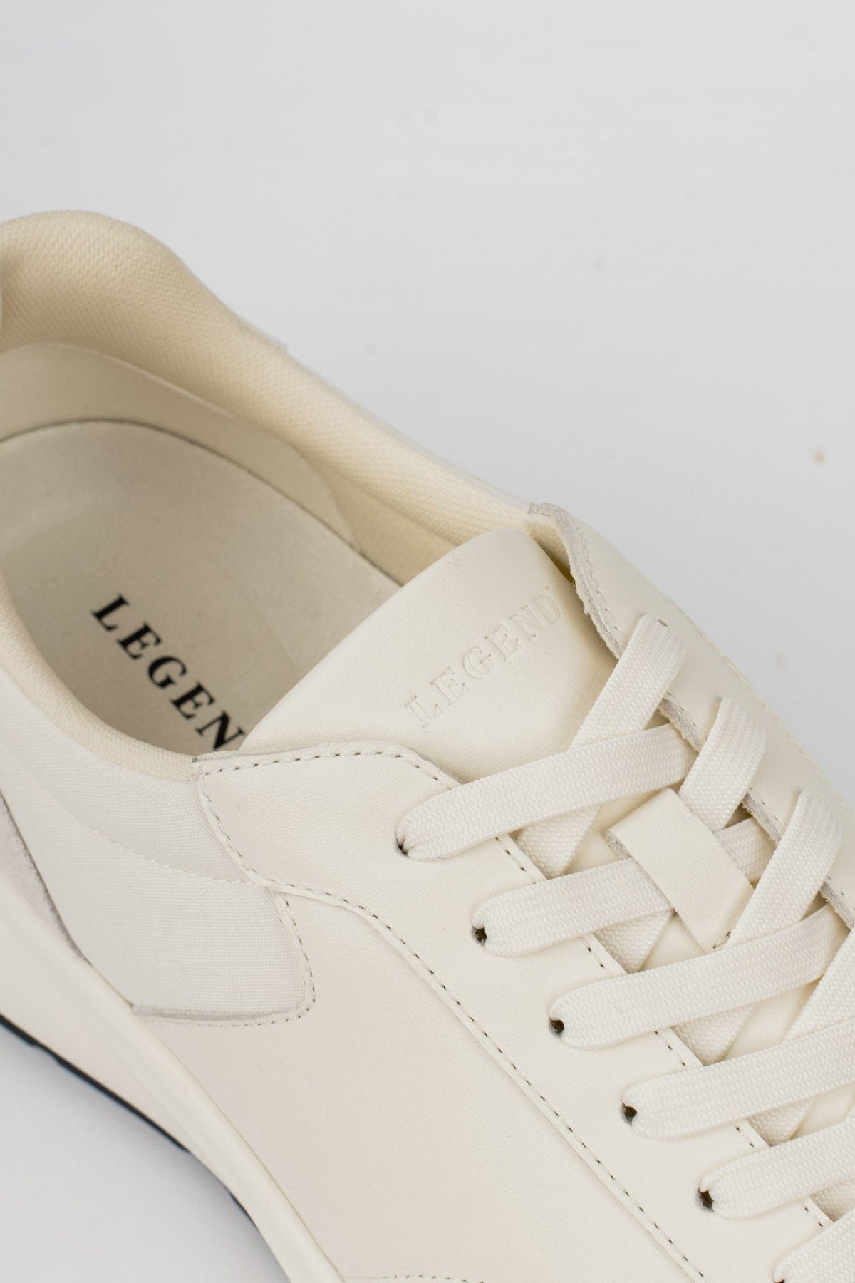 FORMA RUNNER - WHITE
