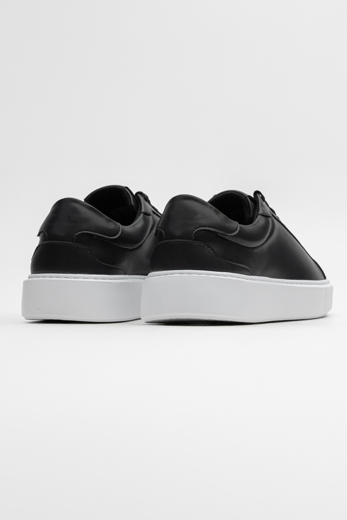 LEATHER TRAINER - BLACK