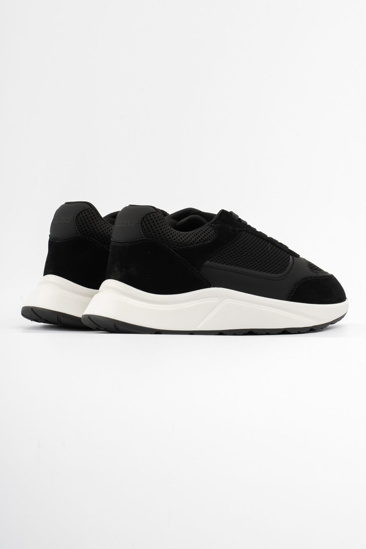SOHO RUNNER - BLACK