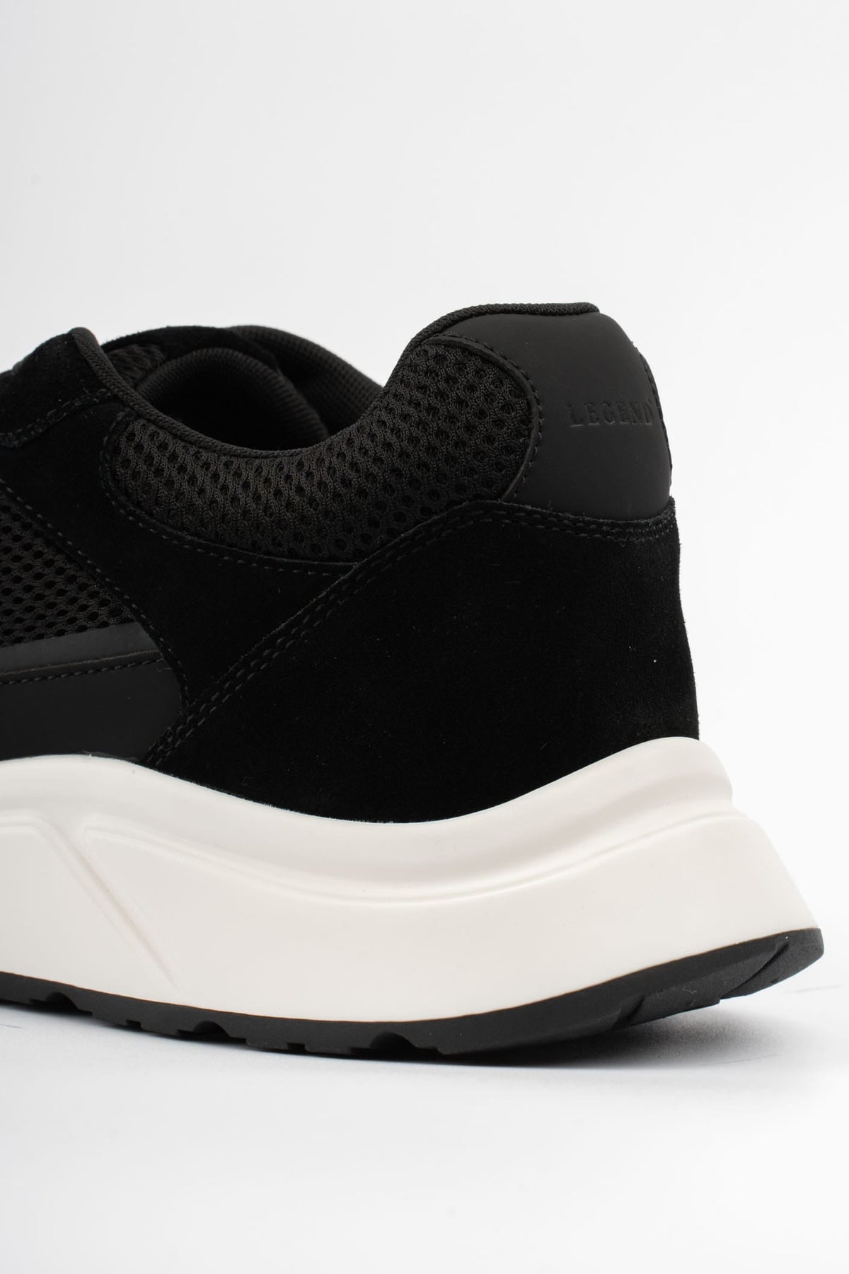 SOHO RUNNER - BLACK