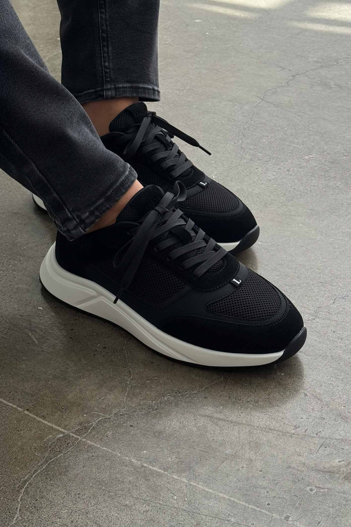 SOHO RUNNER - BLACK