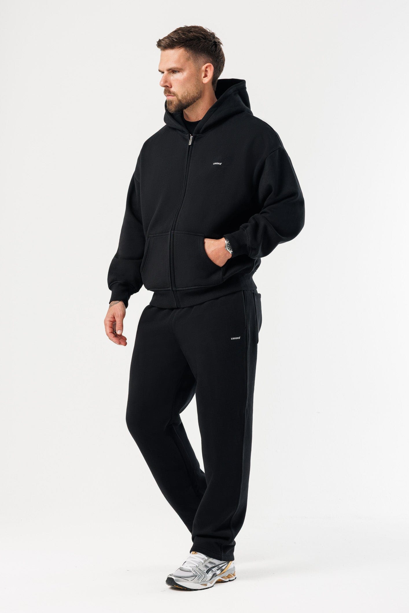 ZIPPED HOODIE - BLACK