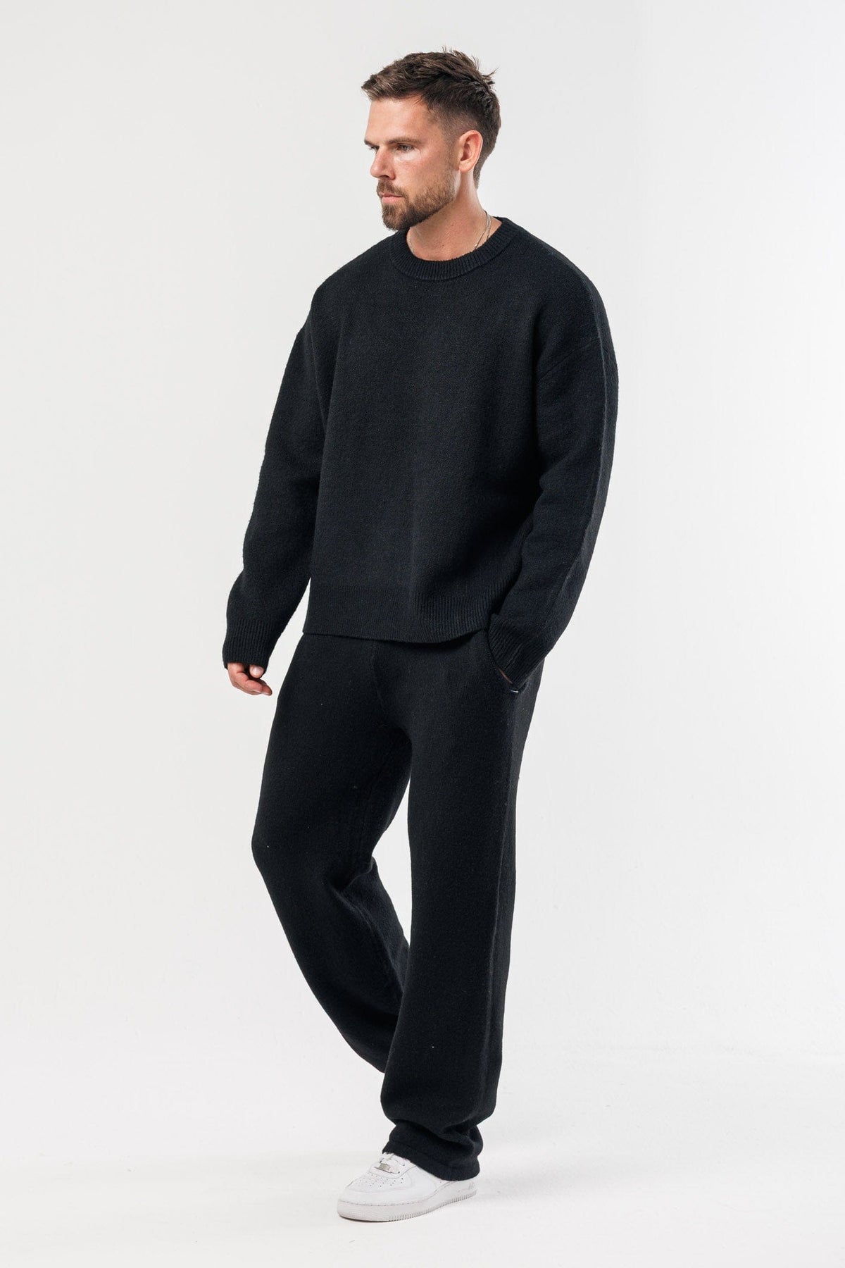 KNIT SWEATER - BLACK