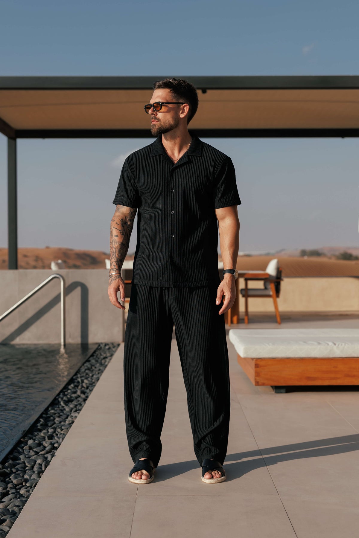 PLEATED SHIRT - BLACK