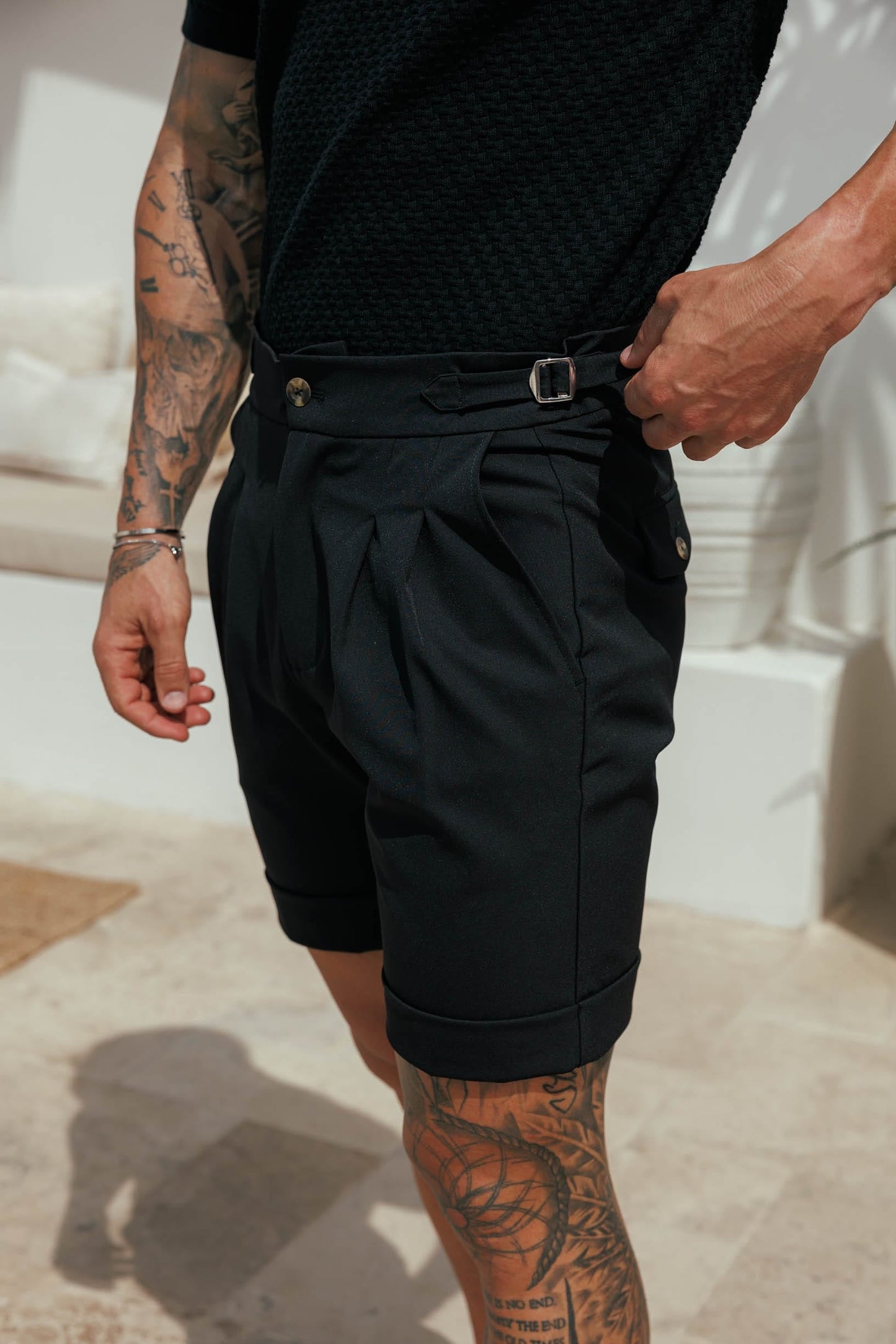 PREMIUM SIDE CINCH SHORT - BLACK