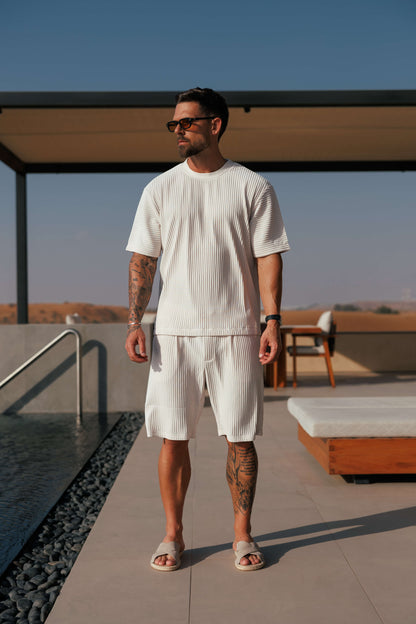PLEATED SHORTS - BEIGE
