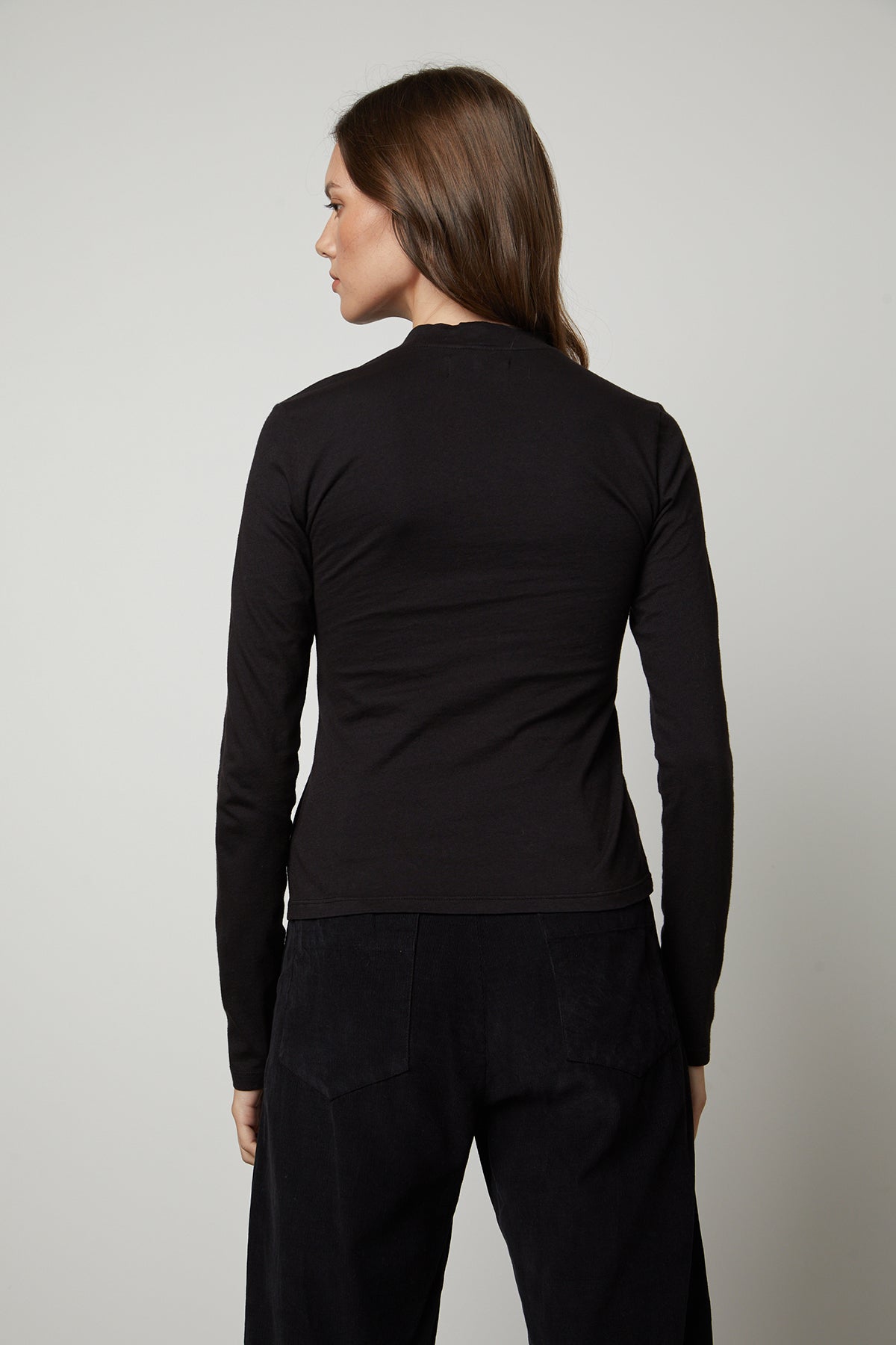 LINNY MOCK NECK TEE